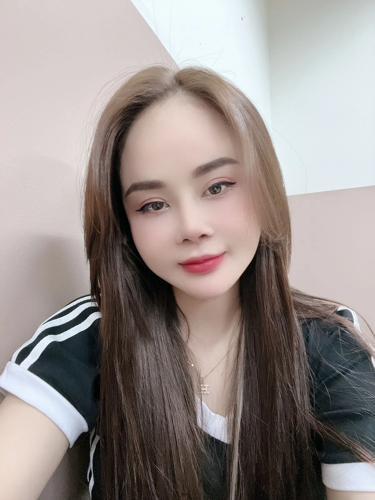 Emily Best Service – Vietnamese escort in Pune — 2 / 4