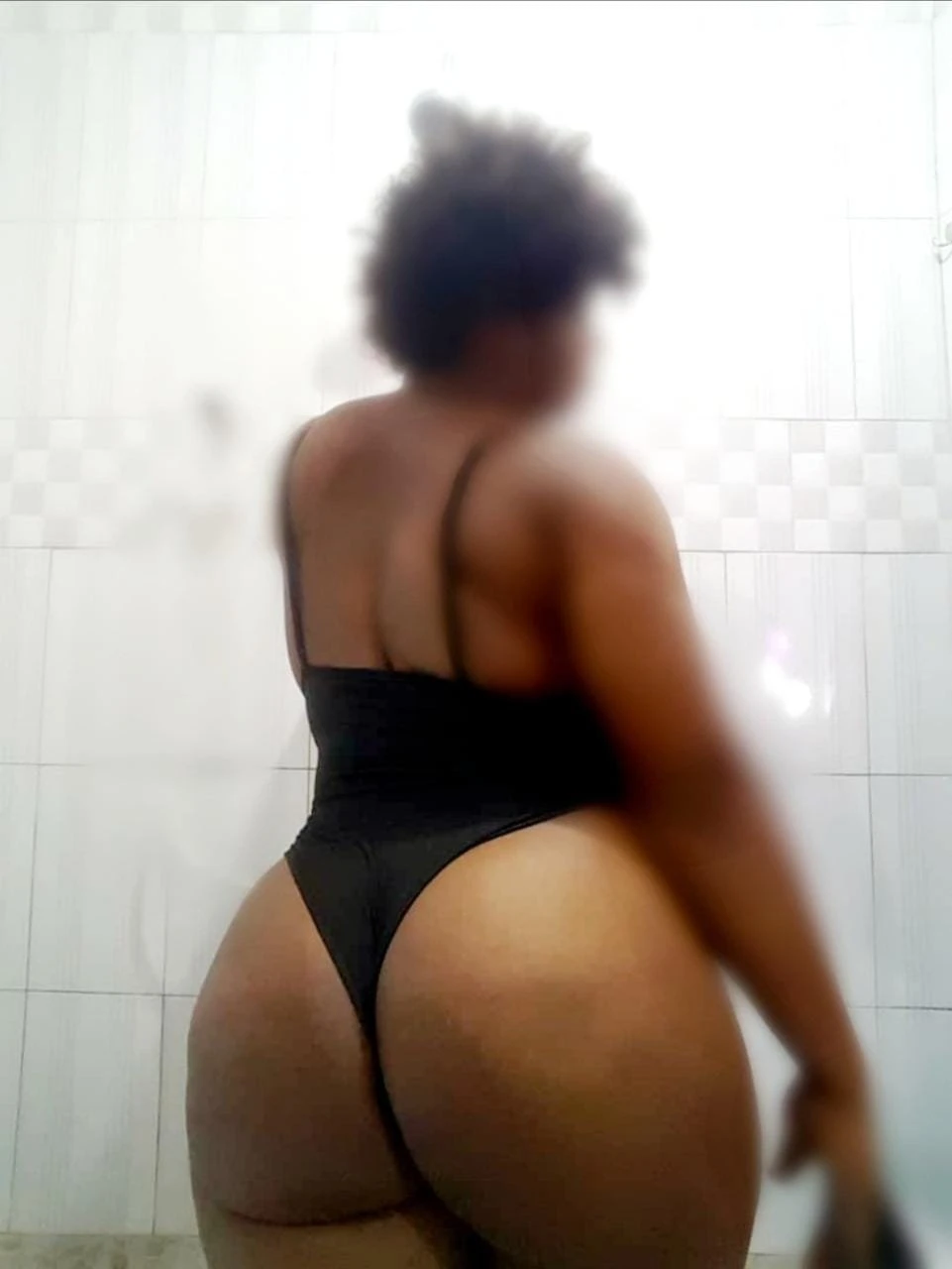 Emily – Ghanaian escort in Seoul — 2 / 8