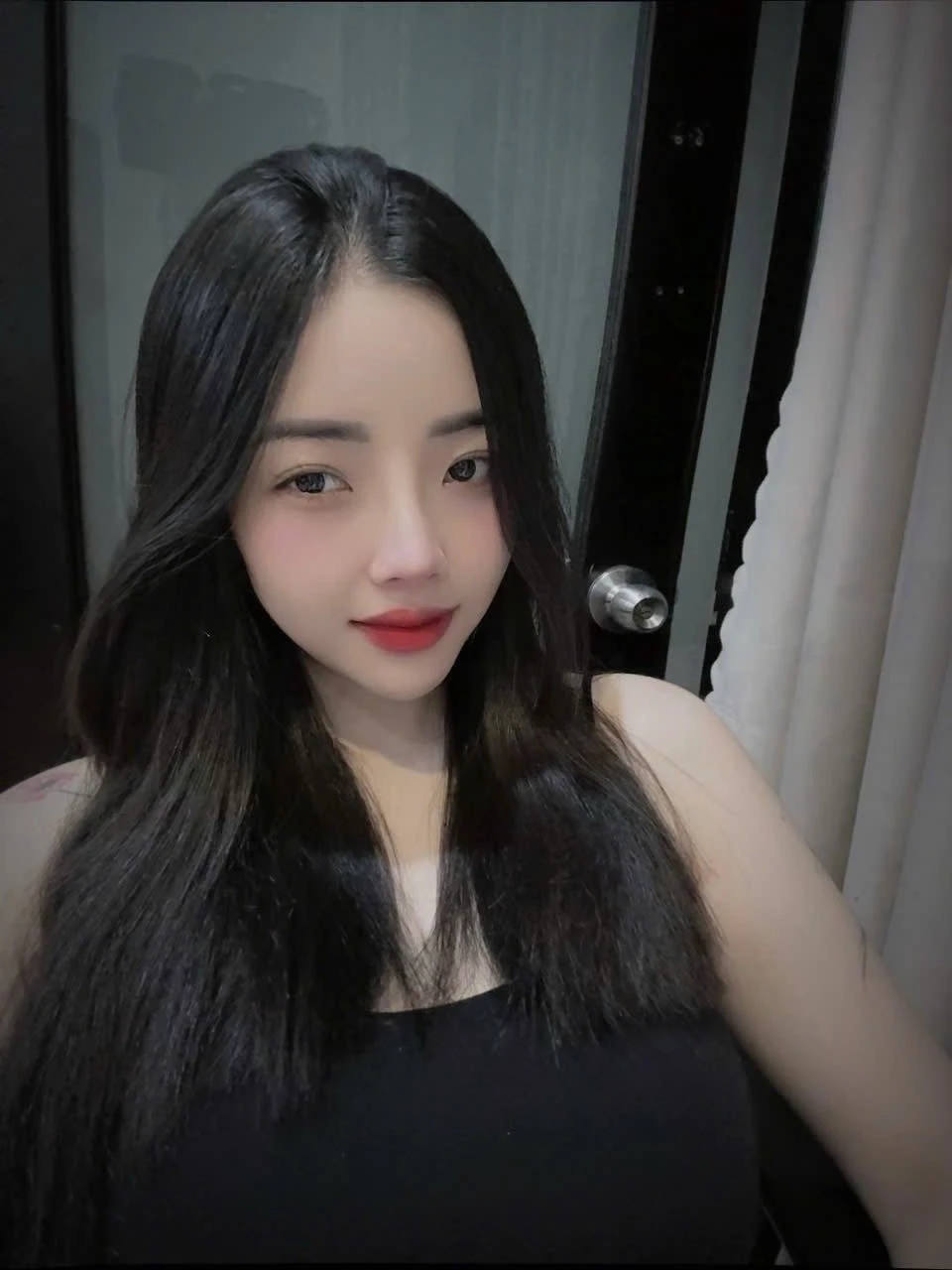 Quỳnh Nguyễn – Vietnamese escort in Da Nang — 2 / 6
