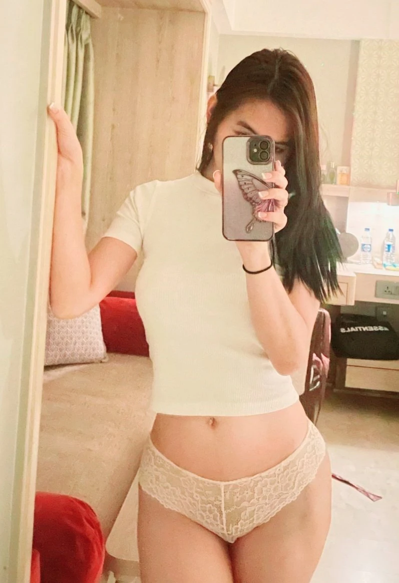 A𝒖𝒃𝒓𝒆𝒚♡𝐉υ𝗌𝗍 𝐀𝗋𝗋𝗂𝗏𝖾d♡ – Singaporean escort in Indore — 9 / 18