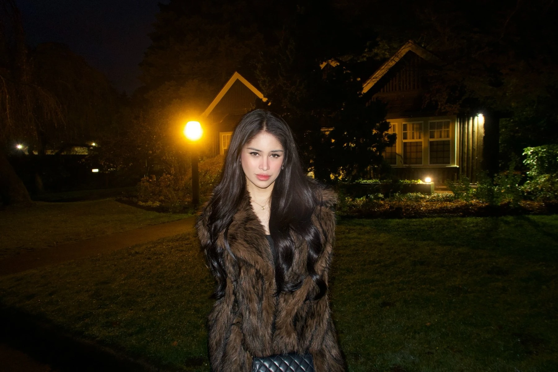 NEW FACE AND OUTCALLS ONLY! – American escort in Hong Kong — 13 / 31