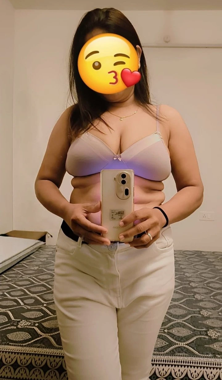 Soni for real meet and cam session – Indian escort in Mumbai — 8 / 9