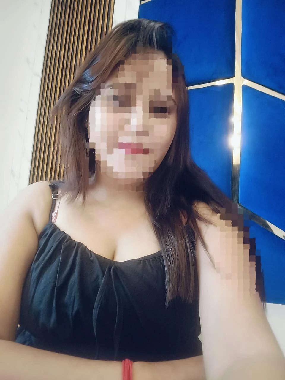 The Lovely Lady – Indian adult performer in Kolkata — 3 / 5