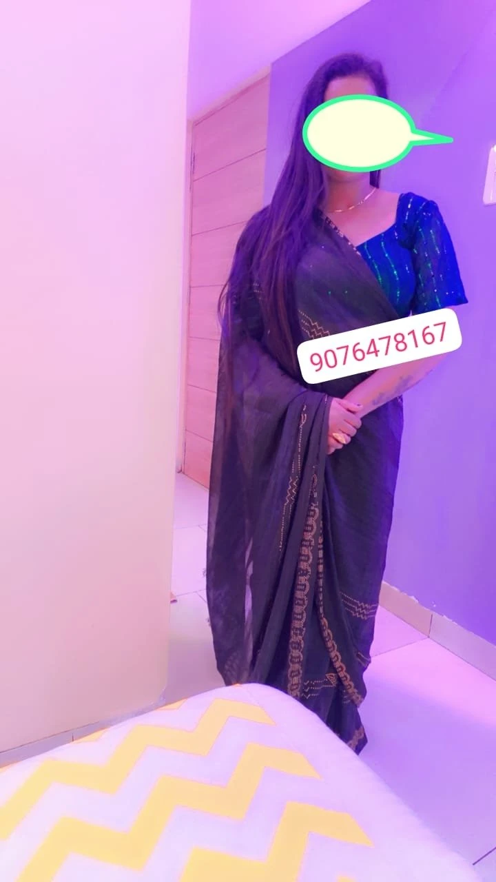 Rinky cam session and real meet – Indian escort in Mumbai — 11 / 28