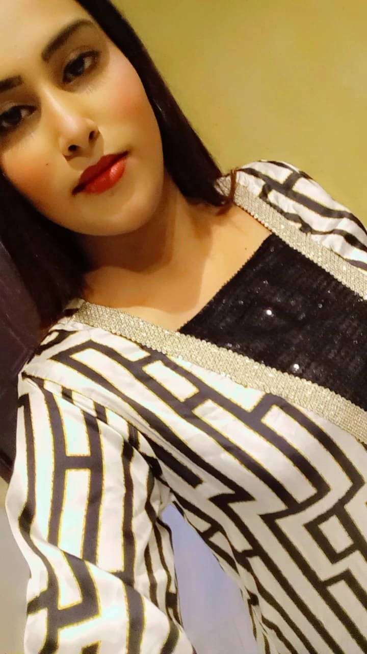 Rubi – Pakistani escort in Karāchi — 5 / 7