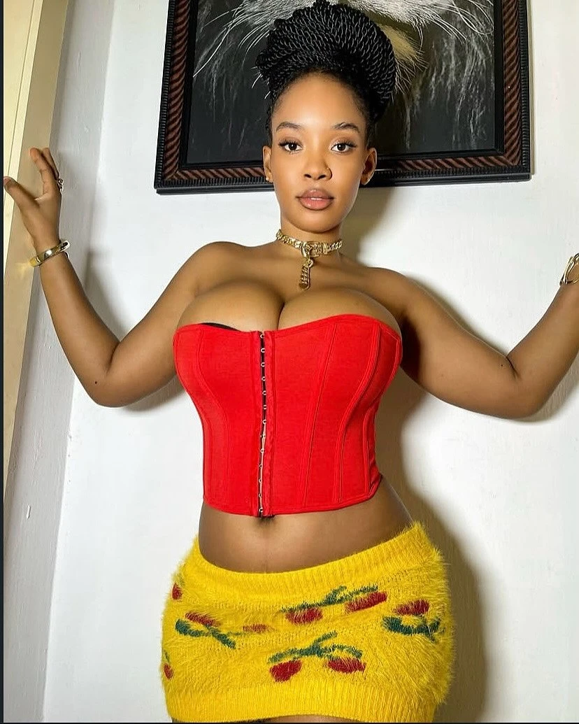 Sandra, Curvy Big Booty ☘️ – South African escort in Kolkata — 2 / 4