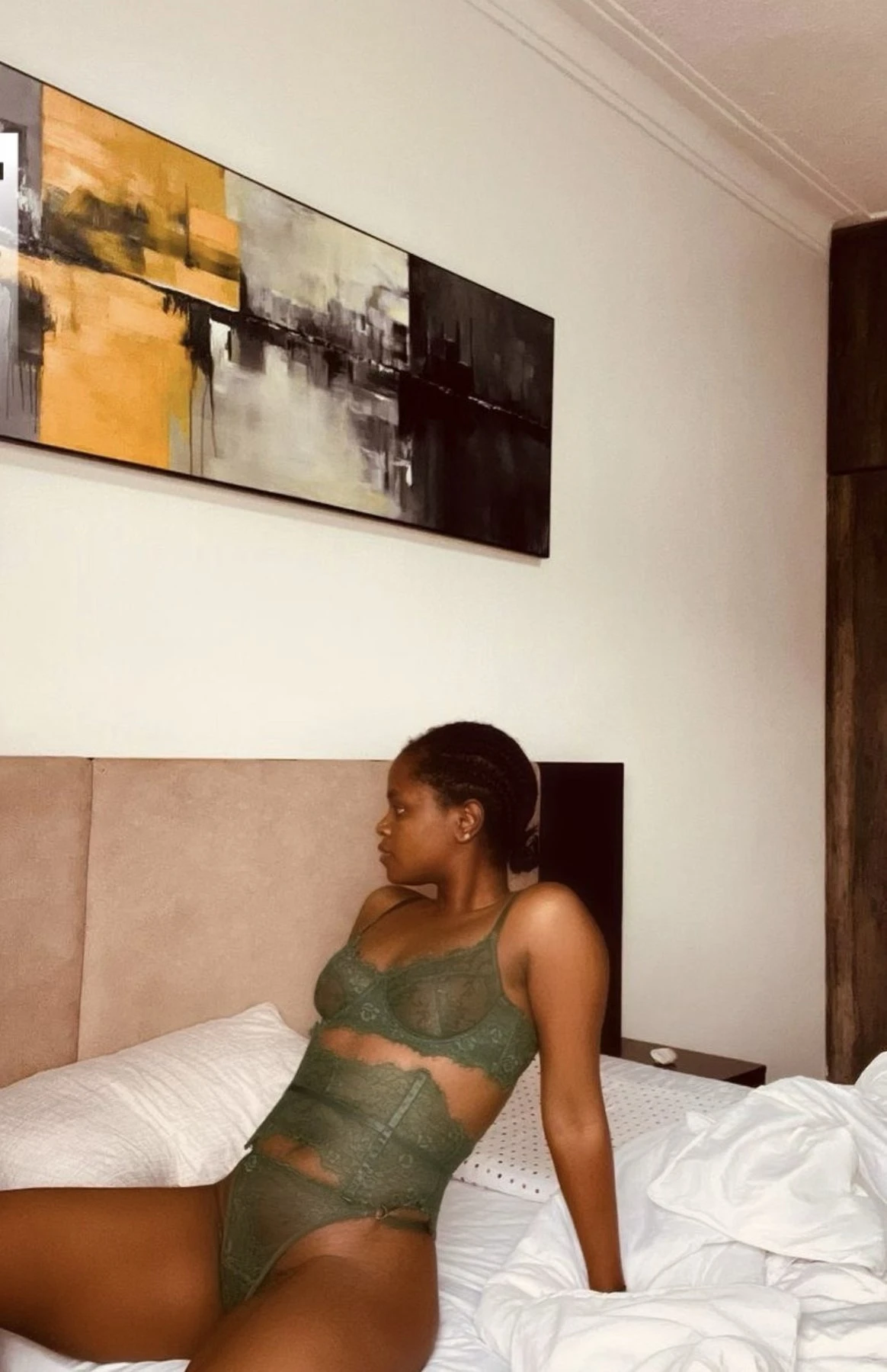 Jule – Ugandan companion in Kampala — 2 / 3