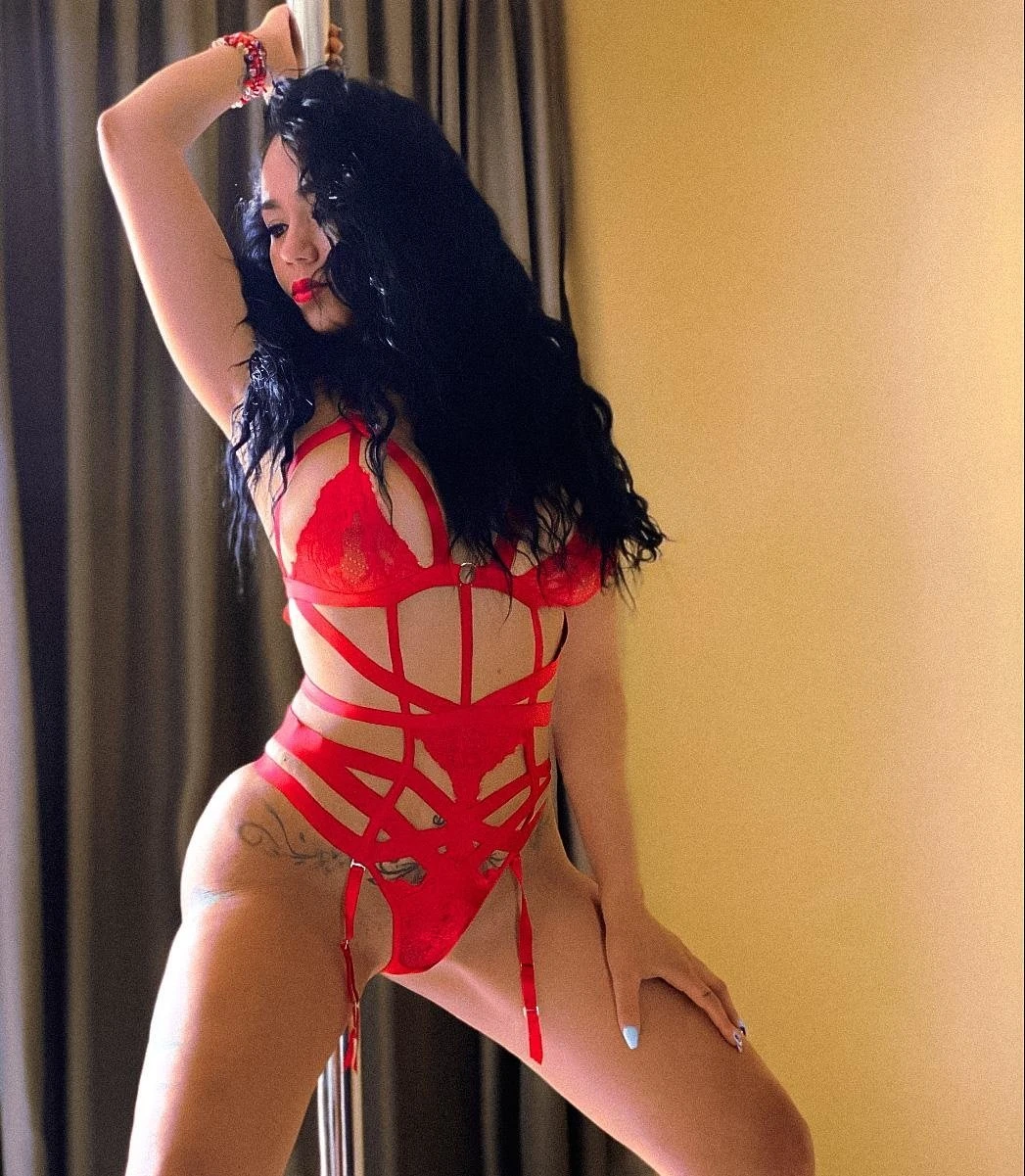 PARTY VALENTINA GIRL – Venezuelan escort in Malta — 9 / 11