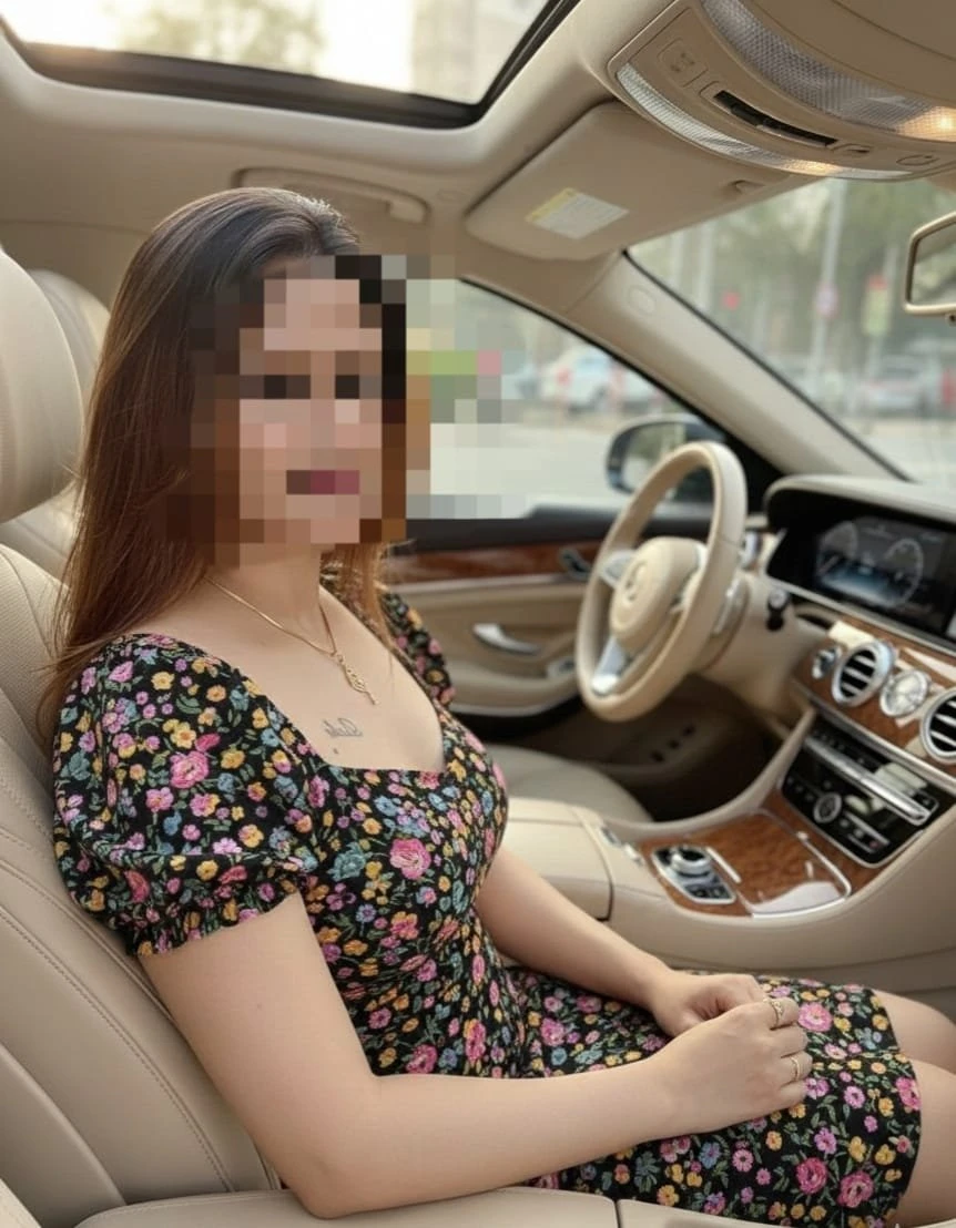 Kritika – Indian escort in Noida — 7 / 11