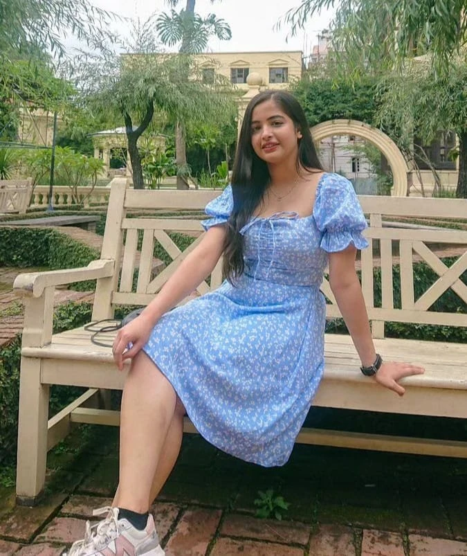Niharika (( Cam & Real Session )) – Indian escort in Mumbai, Escort, Mumbai