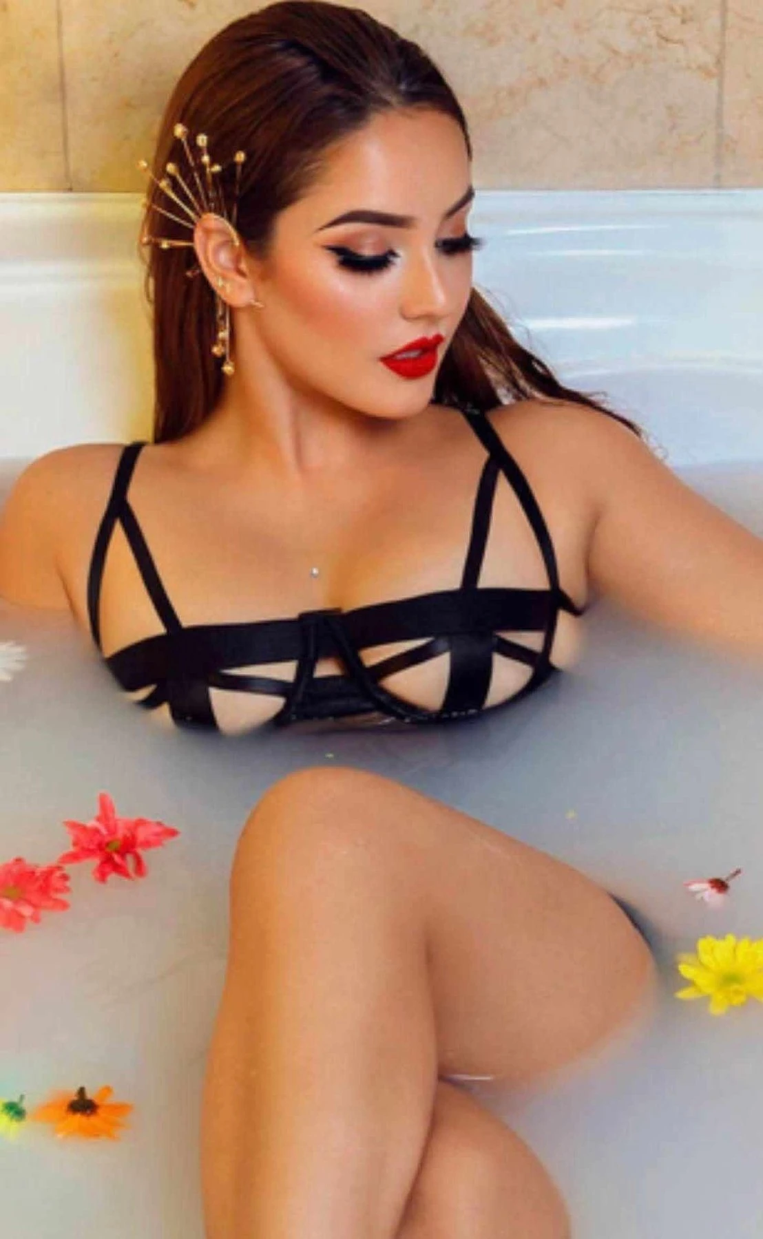 Alysa, Top Girl – Colombian escort in Malta — 5 / 11