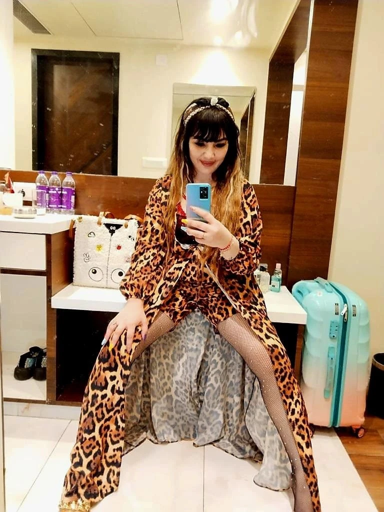 Kally Saga – adult performer in New Delhi — 3 / 6