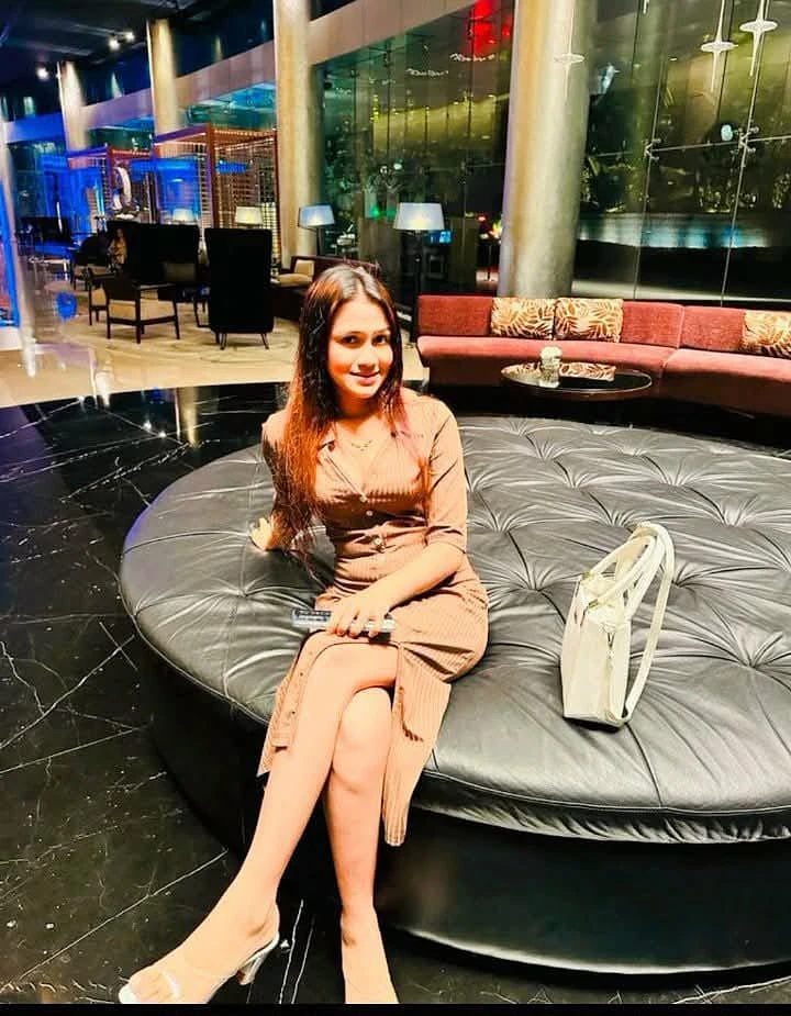 Housewife Mandakini college girl lipsa a – Indian escort in Hyderabad — 4 / 5