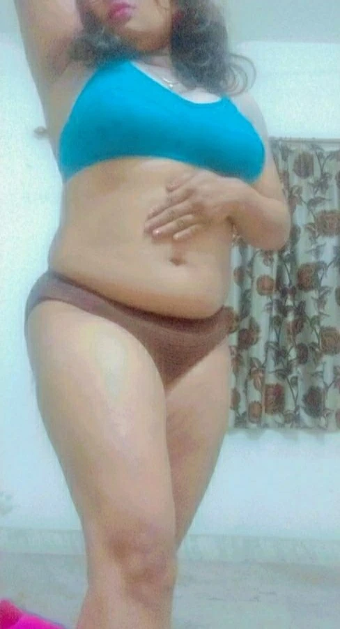Samita – Indian escort in Mumbai — 2 / 6