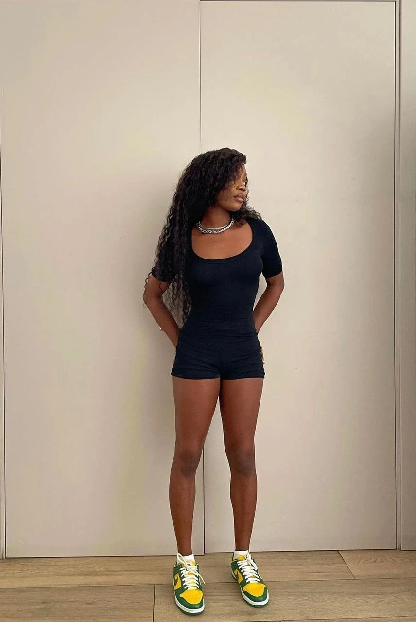 Joy – American escort in Beirut — 2 / 4