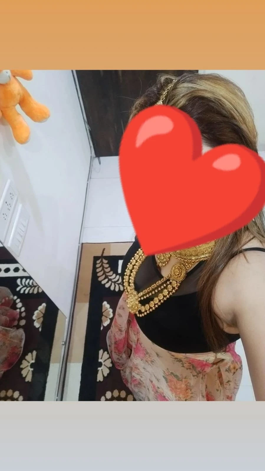 Kaviya Sharma – Indian escort in Mumbai — 4 / 5