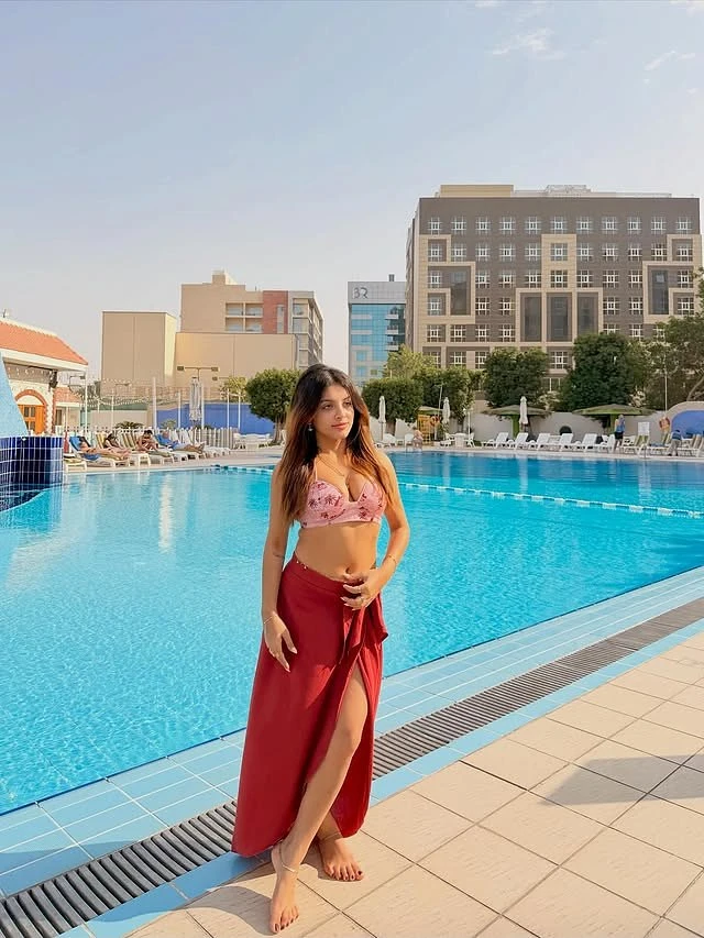 Riya – Indian escort in Gangtok — 4 / 9
