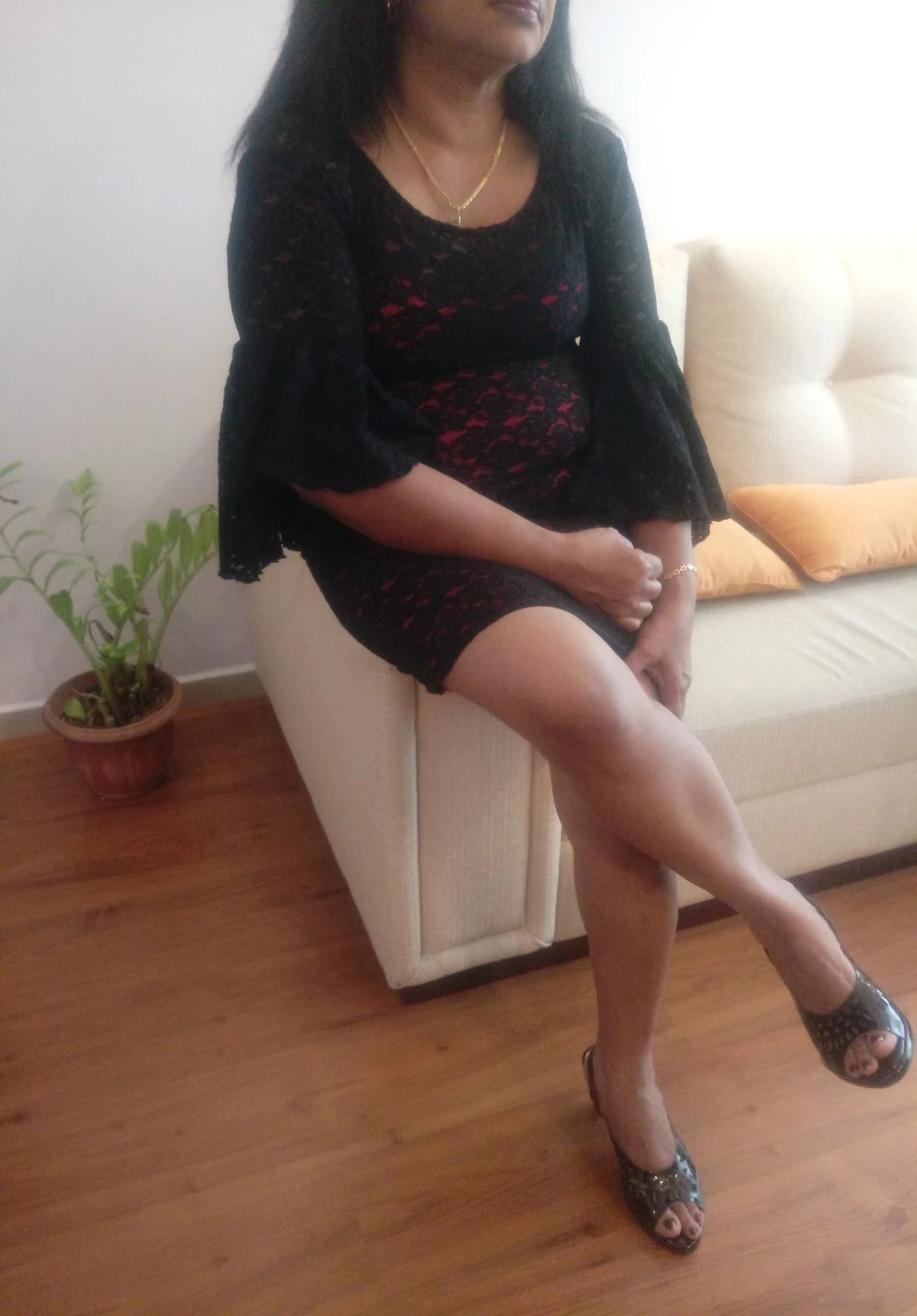 Jaanvi – Sri Lankan escort in Colombo — 4 / 6