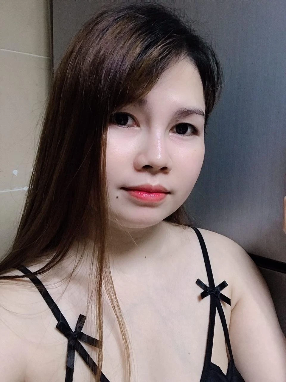 Ruby ( Call video ) – Vietnamese escort in Mumbai — 4 / 7