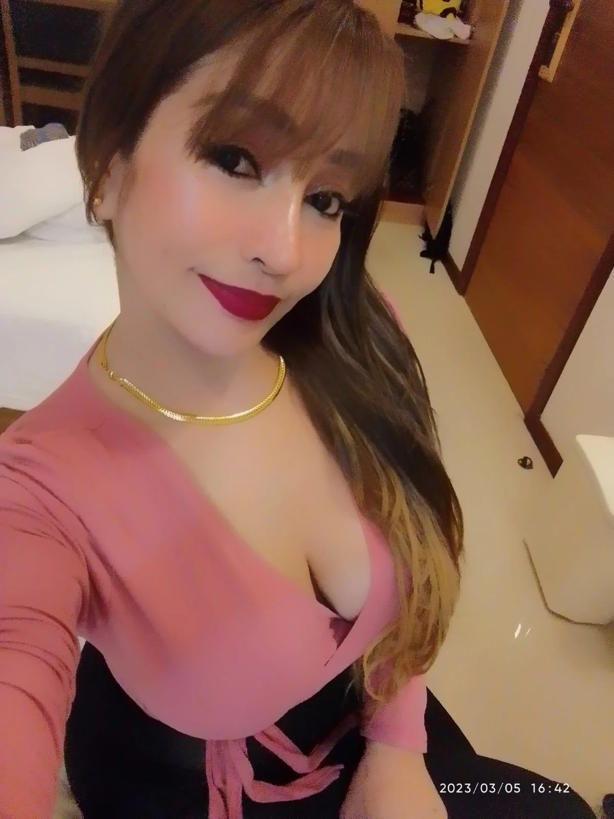 Alexa – Filipino escort in Mumbai — 7 / 9