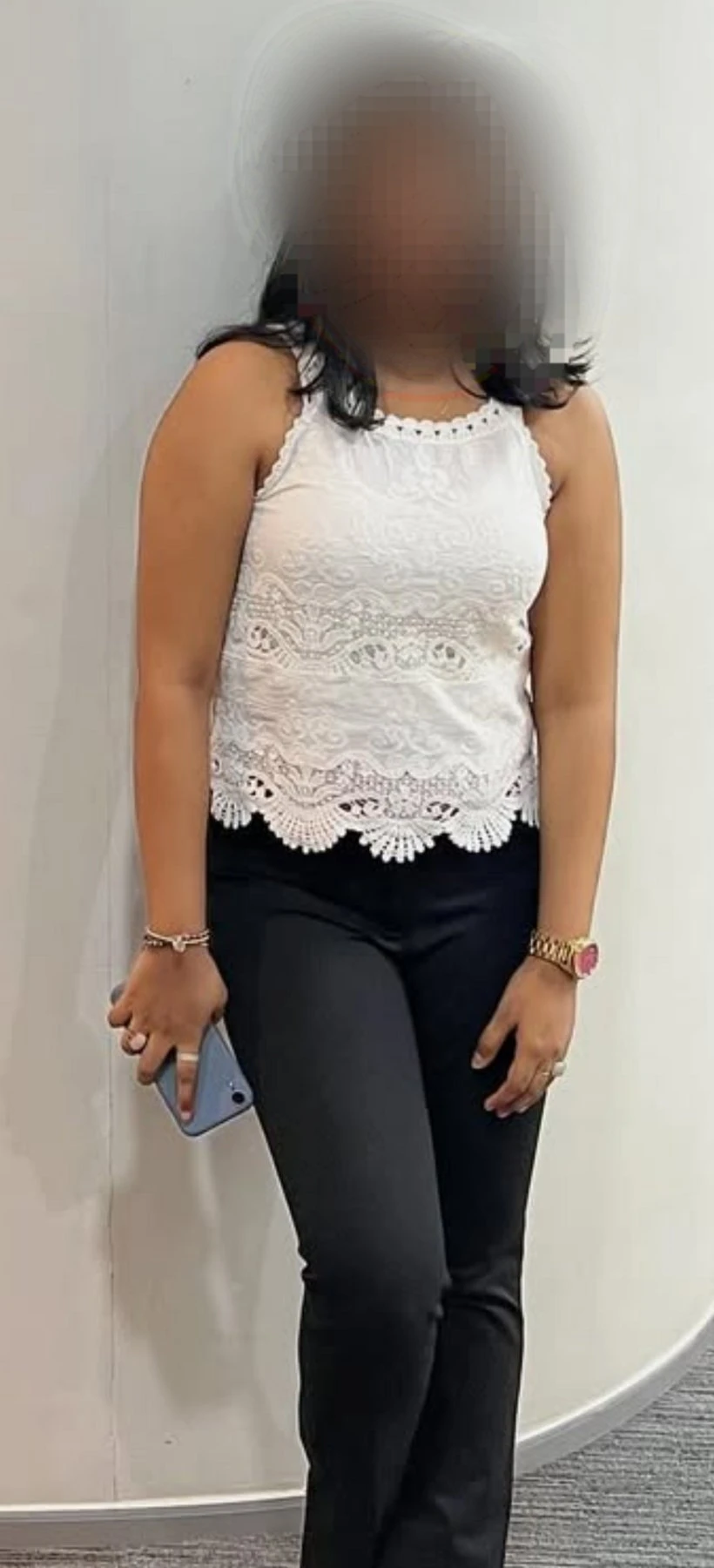 Independent Sexy Mature Corporate Girl – escort in Pune — 6 / 7
