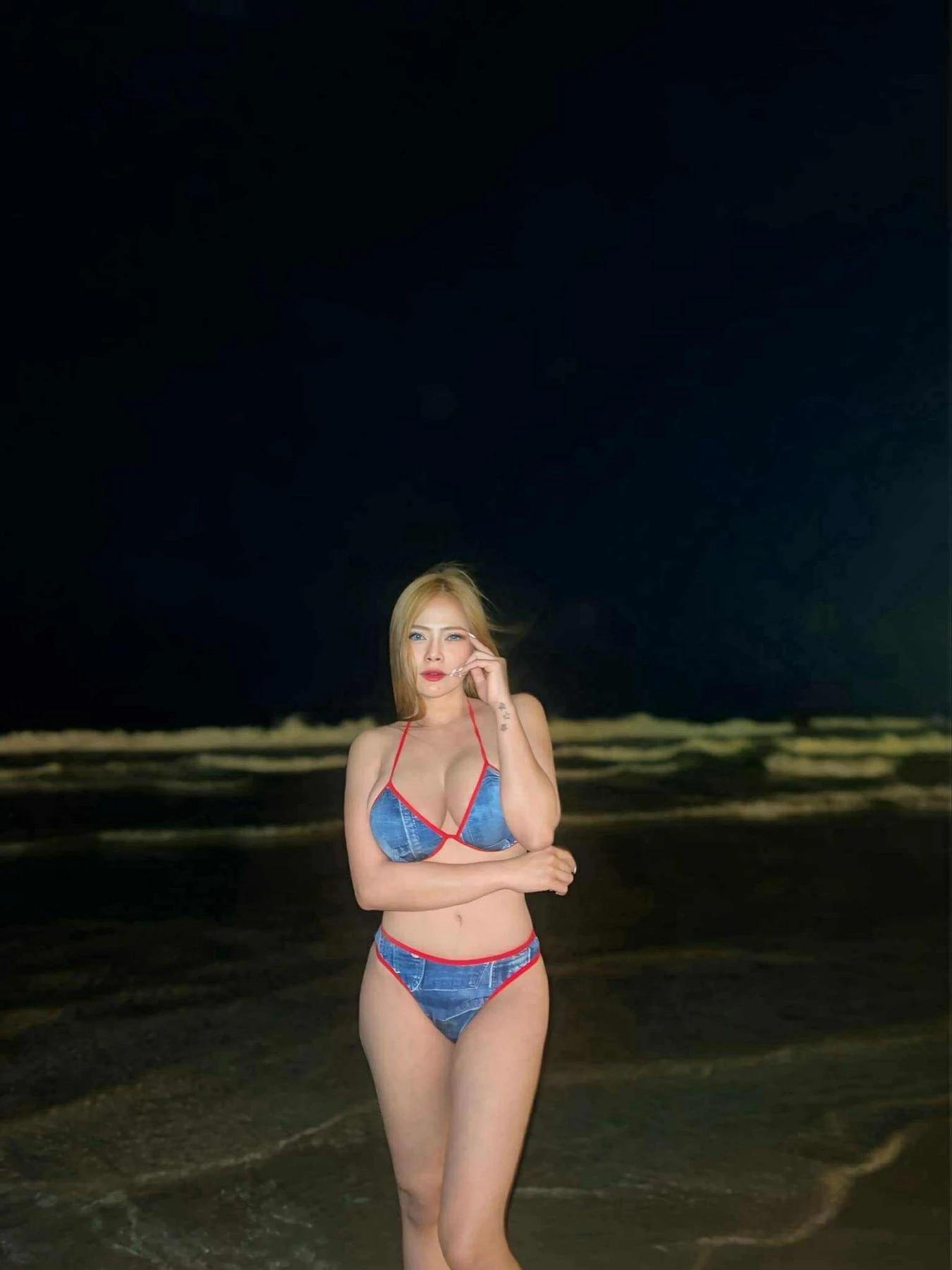 Hitomi Zane – Moldovan escort in New Delhi — 4 / 8