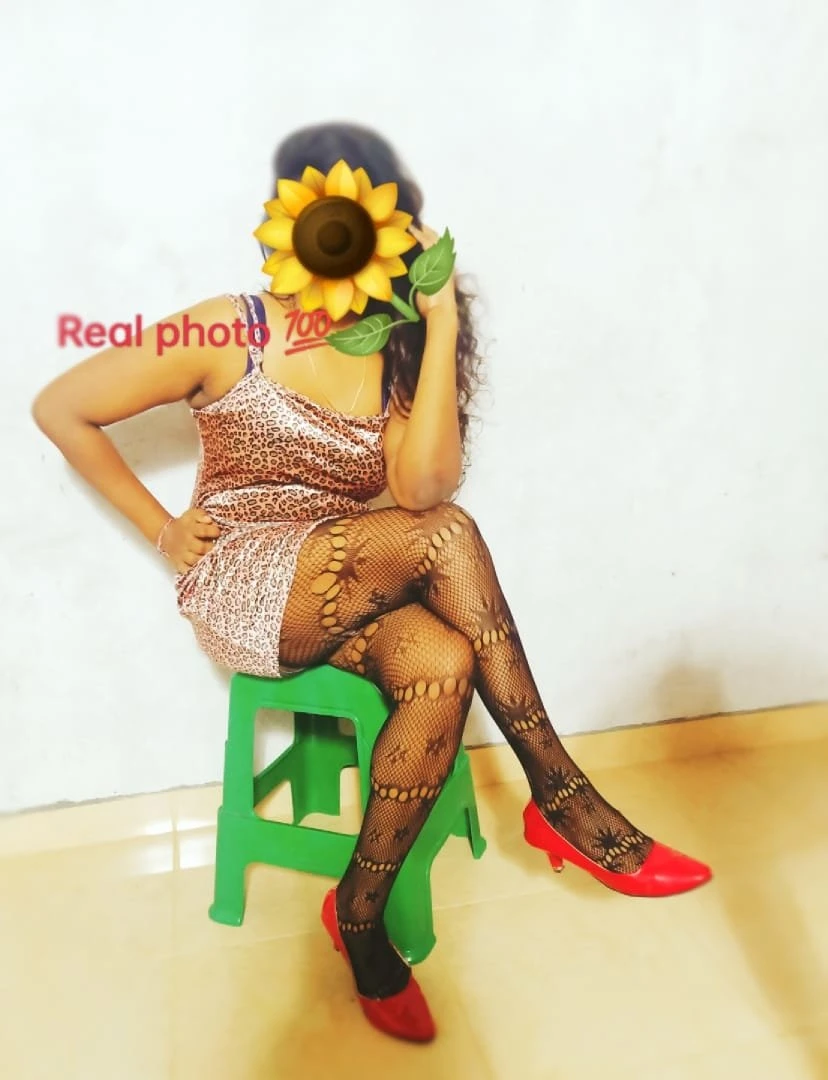 Shalani – Sri Lankan escort in Colombo — 3 / 5