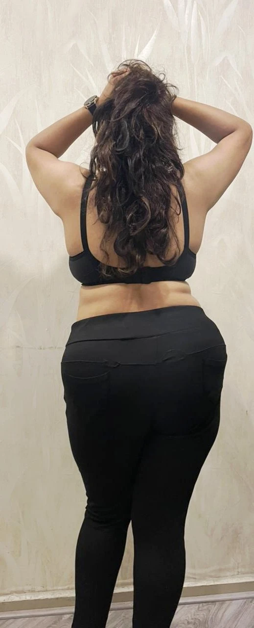 Aliya – Indian escort in Kochi — 5 / 8
