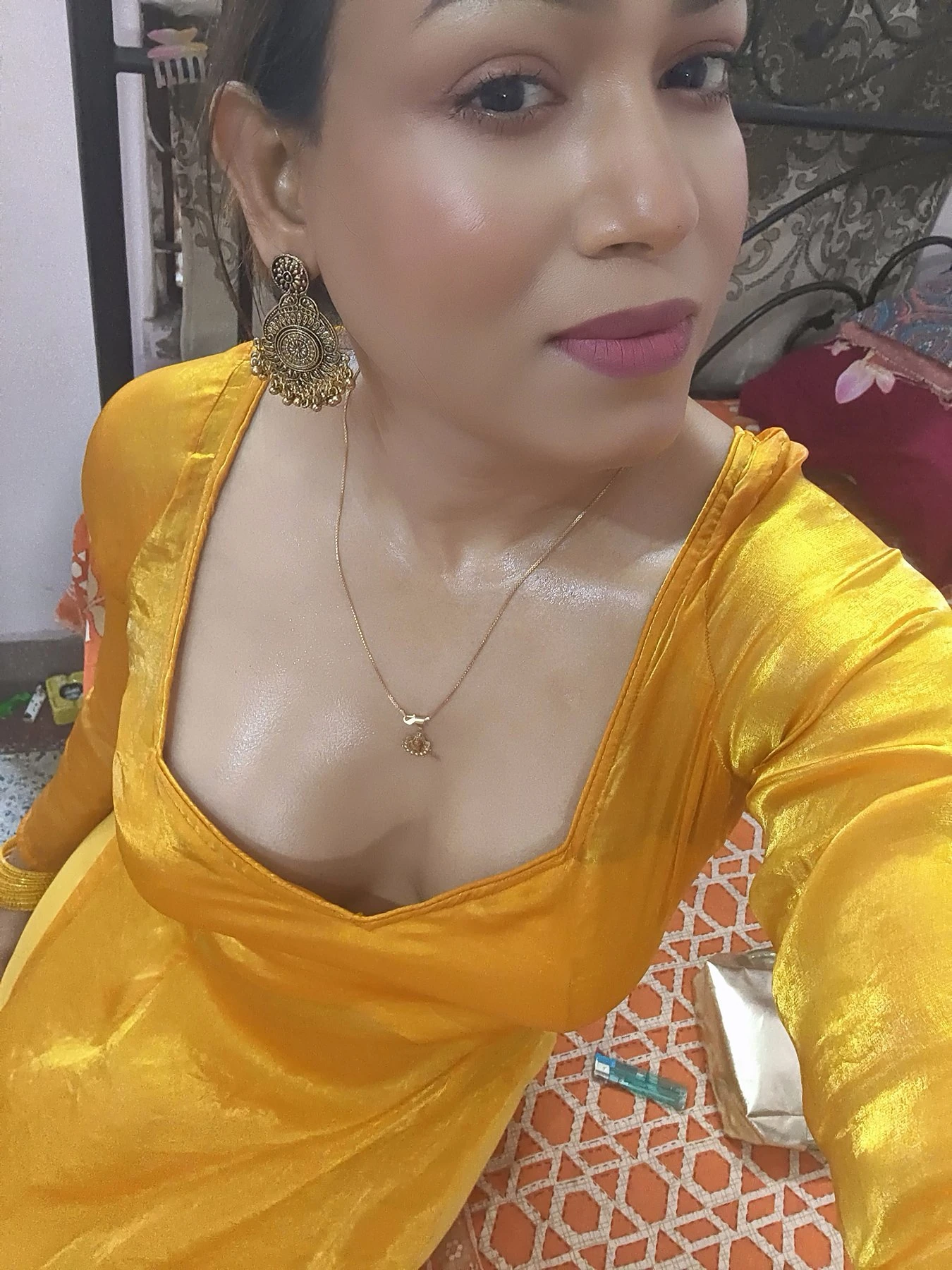 Kanika Big Boobs – Indian escort in Hyderabad — 2 / 8