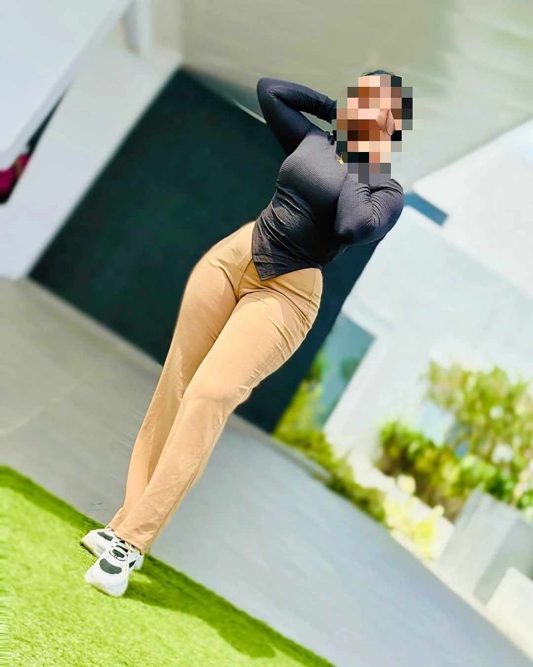 Ashini – Sri Lankan escort in Colombo — 3 / 5