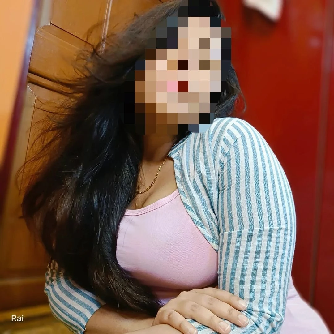 Amrutha – Indian escort in Kochi — 5 / 7