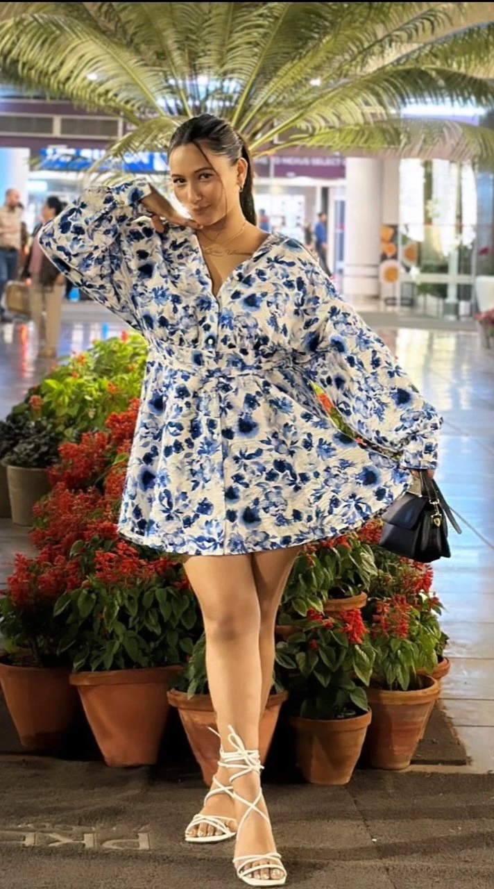 Get Gorgeous Indian Russian Models – Indian escort in Pune — 1 / 2