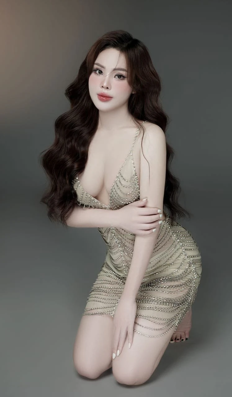 Daria – Vietnamese escort in Hanoi — 5 / 8