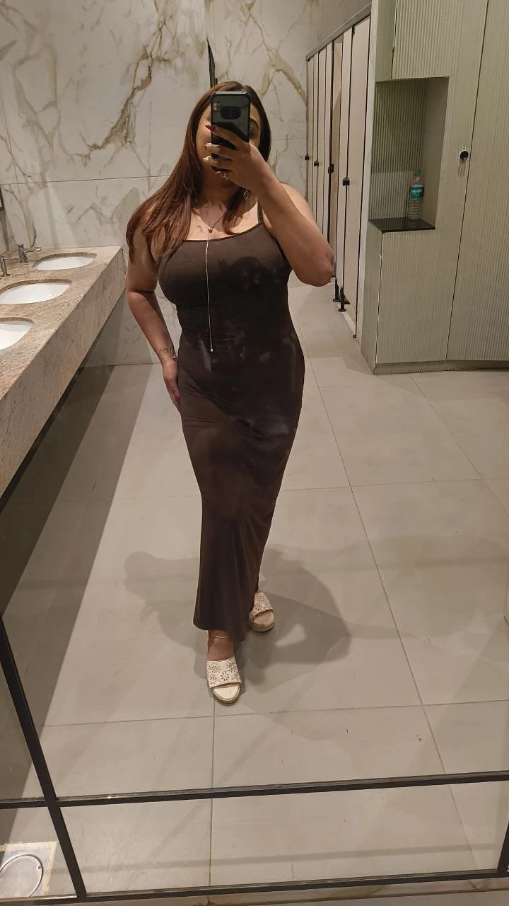 Allure 07 – Indian dominatrix in Pune — 3 / 5