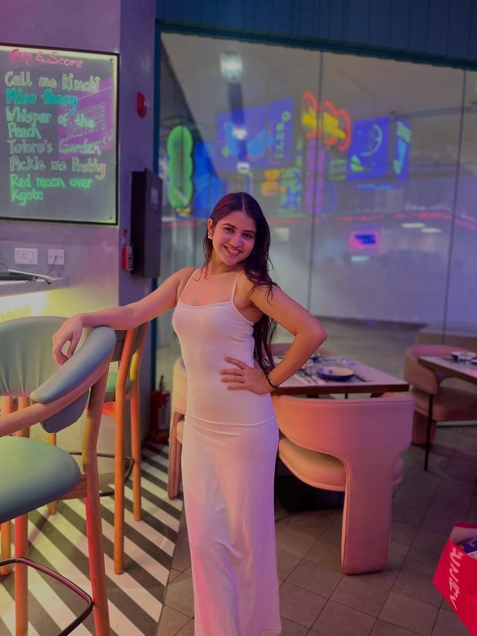 Khushi – Indian escort in Mumbai — 2 / 3