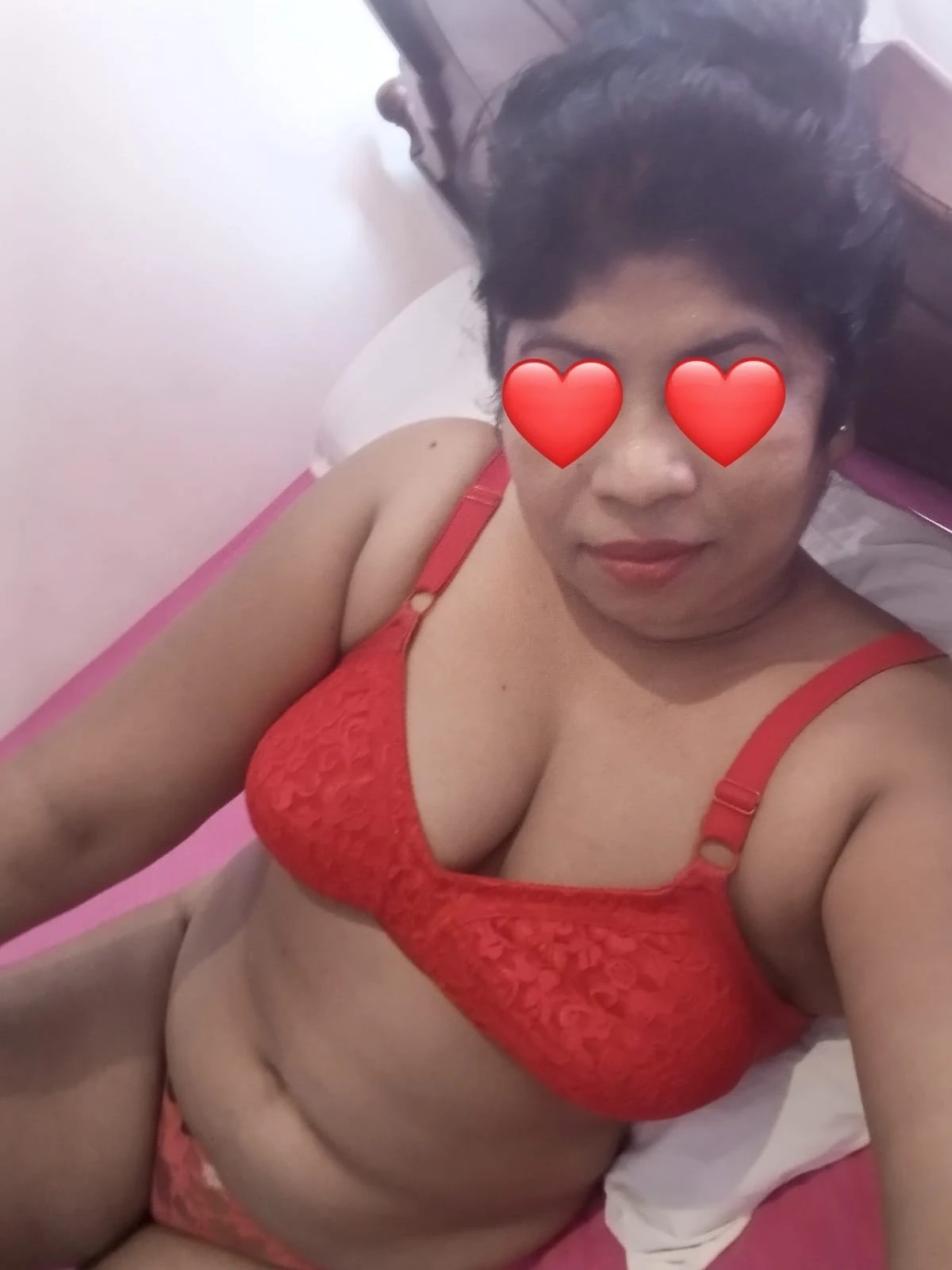 Thushari – Sri Lankan escort in Colombo — 3 / 5