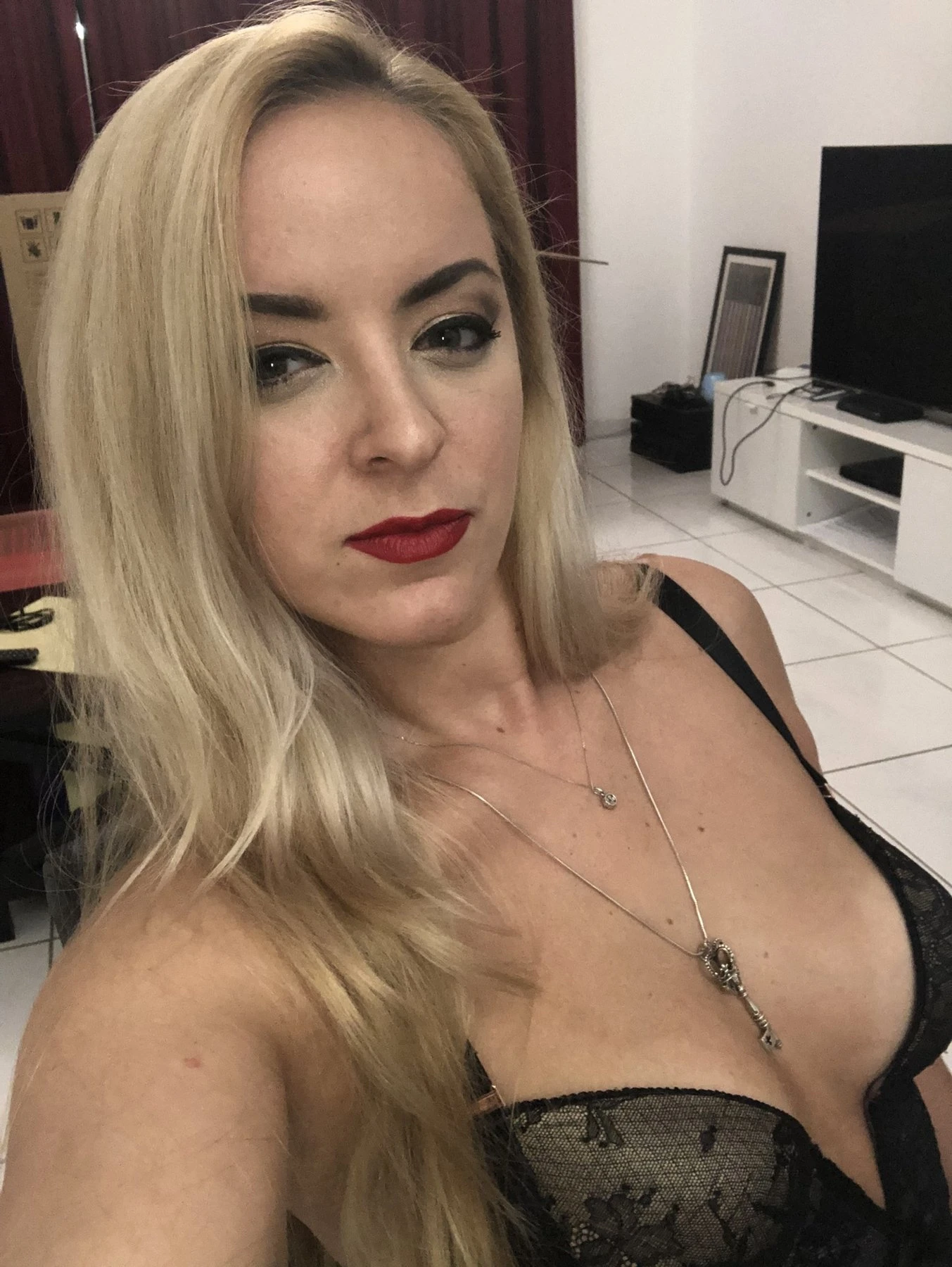 Mistress Sandra – British dominatrix in Oslo — 6 / 12