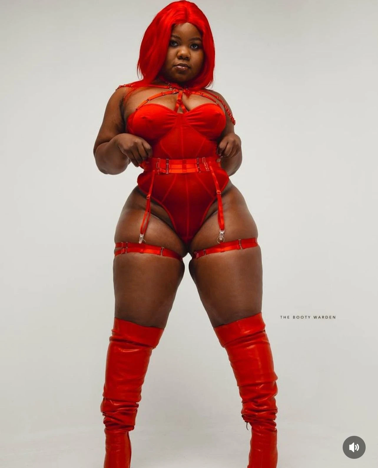 TINA – Equatorial Guinean escort in New Delhi — 18 / 25