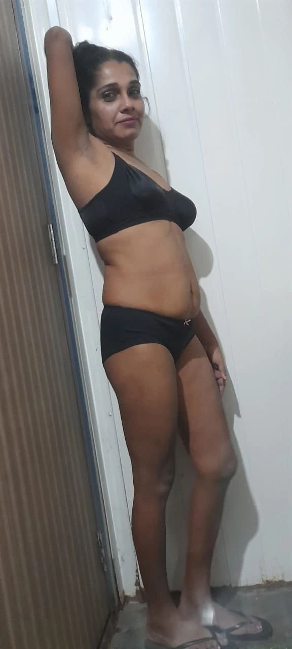 Crazy Jenzy – Sri Lankan escort in Colombo — 4 / 5