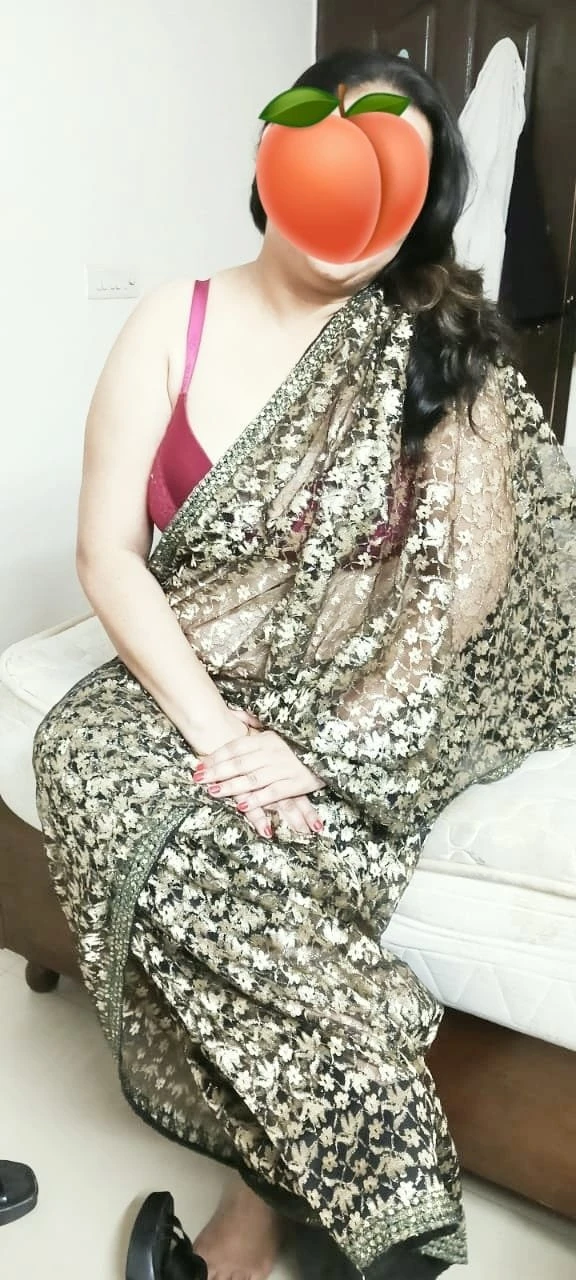 I Am Deepa Hot n Sizzling Lady – Indian escort in New Delhi — 3 / 9