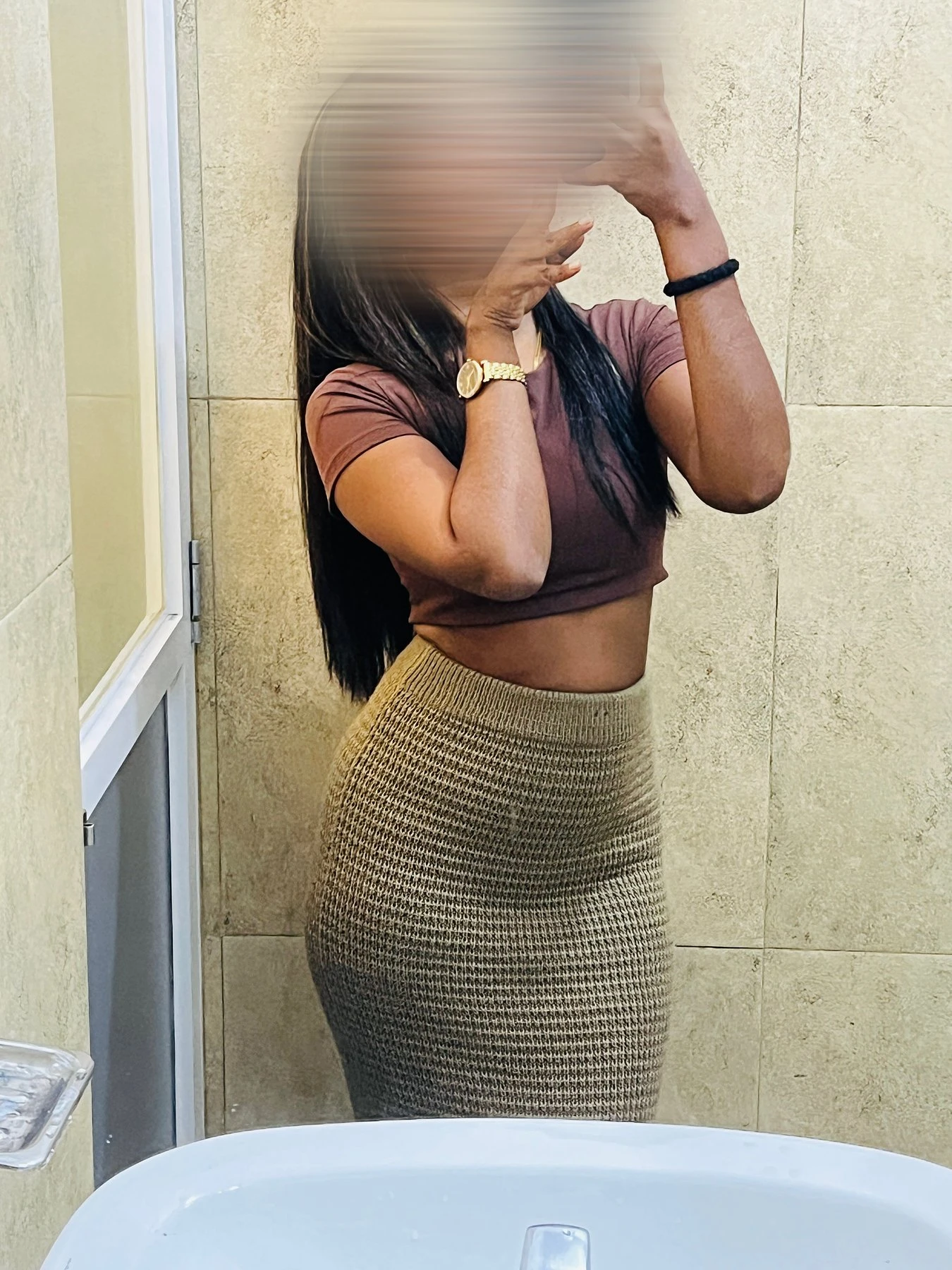 Malki Gfe – Sri Lankan adult performer in Colombo — 4 / 12