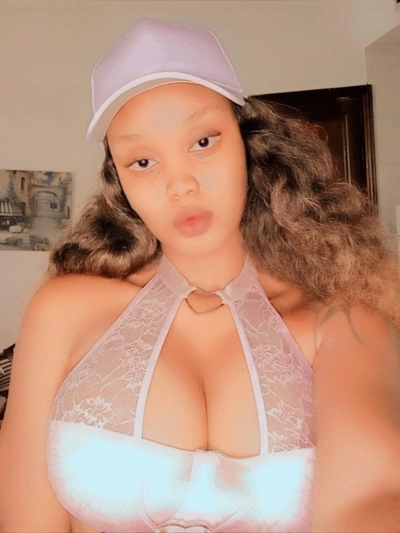 Dina – Tanzanian escort in Beirut — 20 / 24