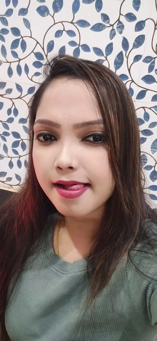Aaliya Sen – Indian escort in Mumbai — 2 / 3