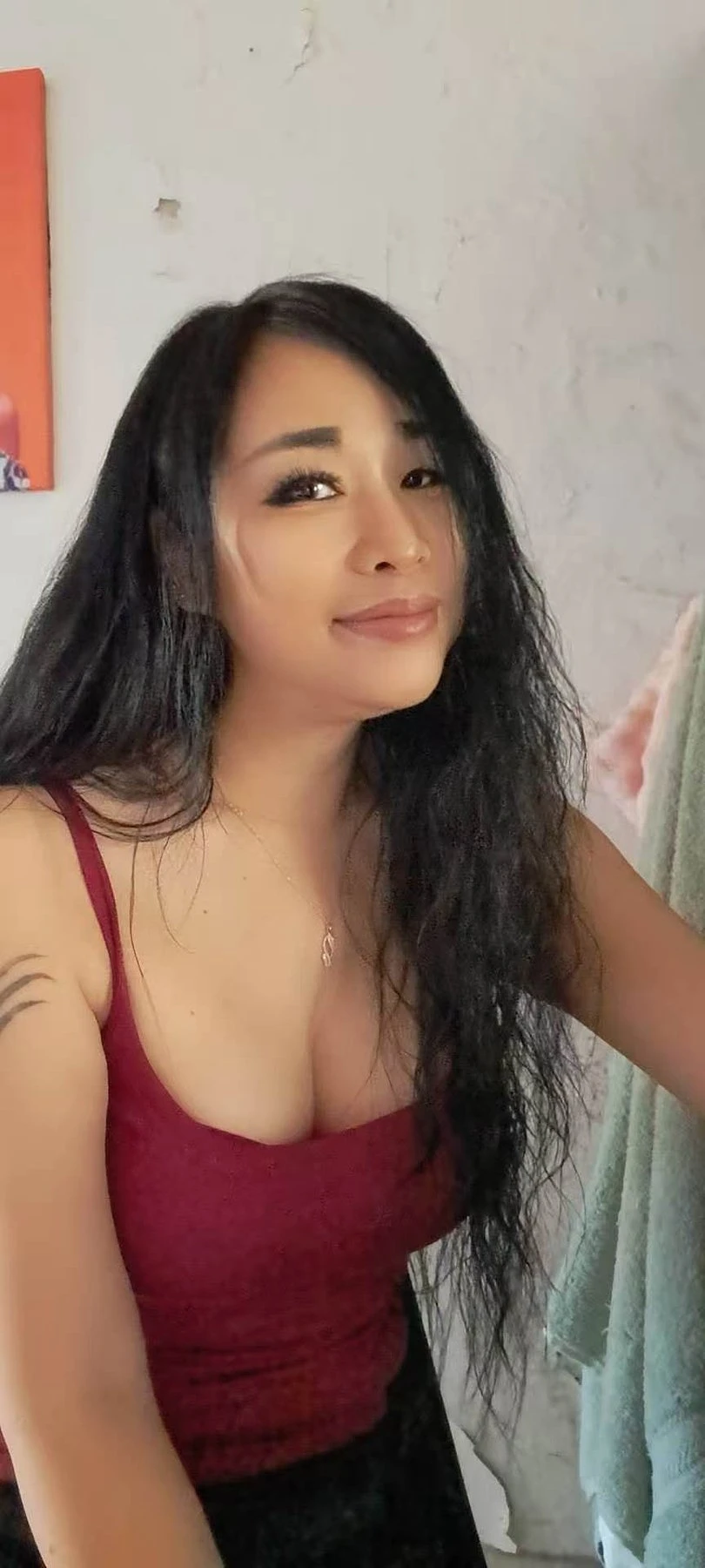 Angel – Singaporean escort in Beirut — 3 / 6