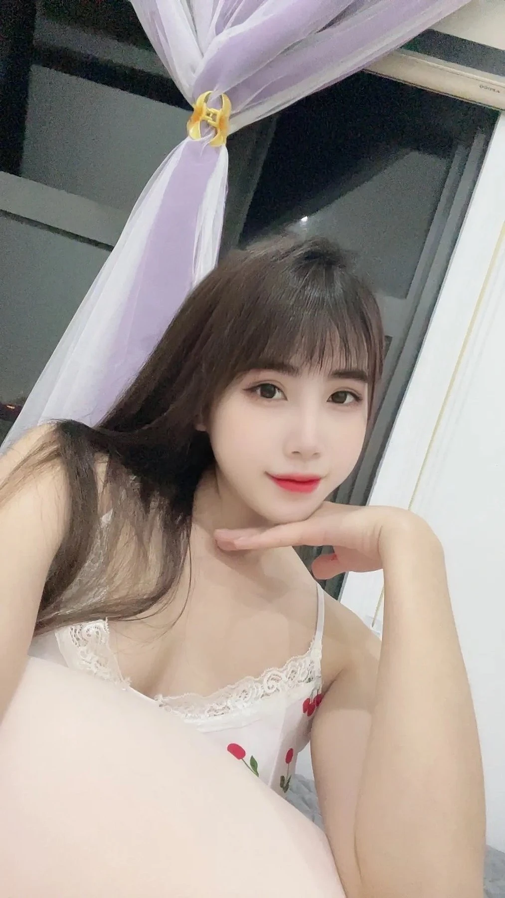 Cherry – Vietnamese masseuse in Hanoi — 2 / 6
