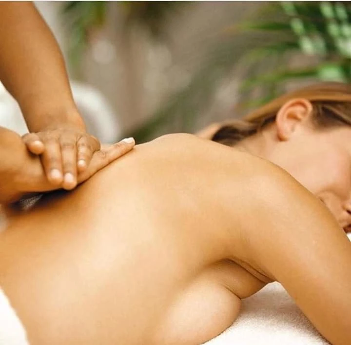 Eleena Home Visit genuine masseuse – Sri Lankan masseuse in Colombo — 4 / 5