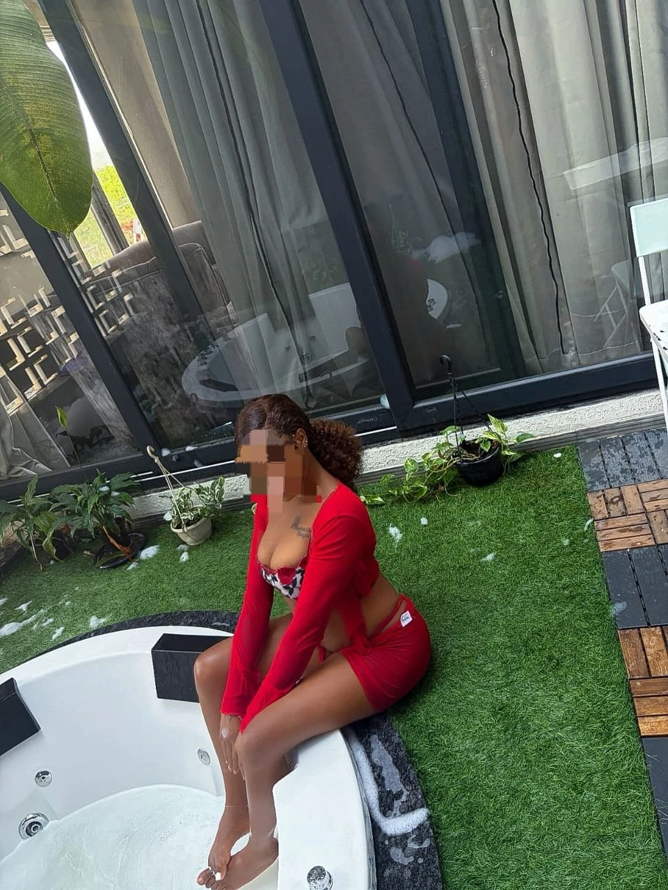 Pretty – Rwandan escort in Pune — 2 / 6