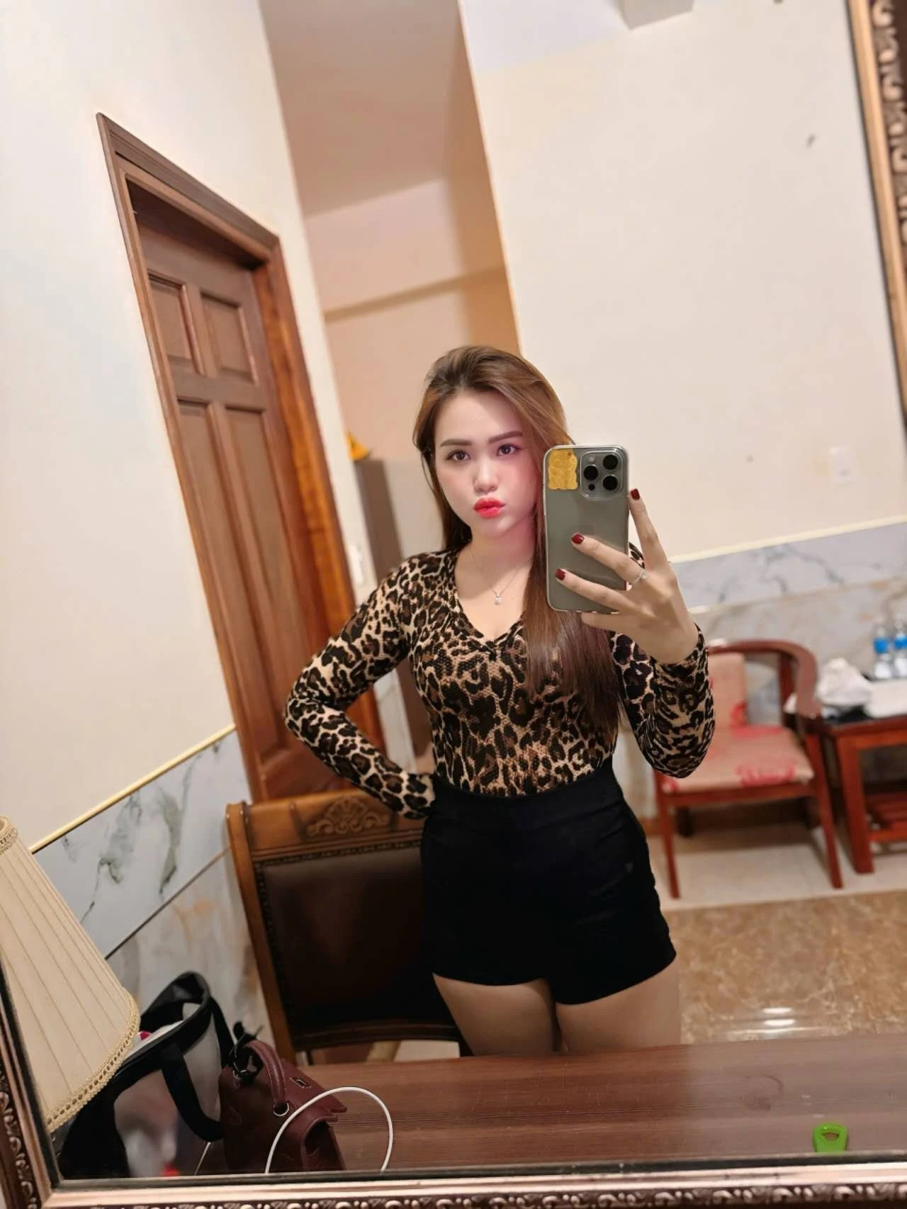 Mimi – Vietnamese escort in Ho Chi Minh City — 5 / 6