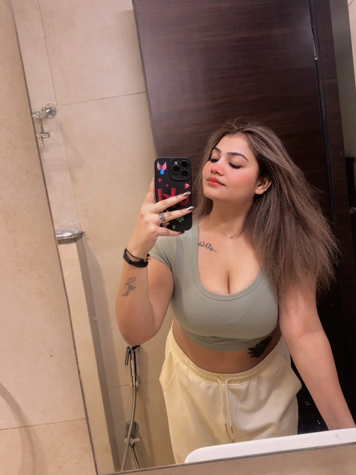 Shreyaaa – Indian escort in Navi Mumbai — 4 / 6