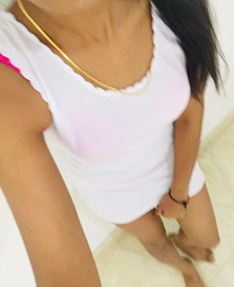 Senu Live Video Cam – Sri Lankan escort in Colombo — 3 / 5